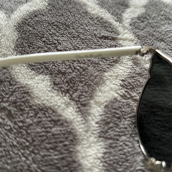 Christian Dior new sunglasses - Picture 5 of 9